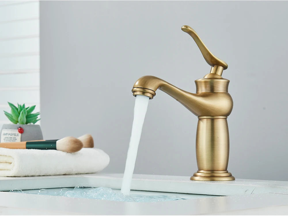 Kitchen Sink Faucets Antique Brass Single Handle Kitchen Basin Faucets Deck Mounted Hot & Cold Water Mixer Basin Sink Taps